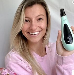 NWT MIO Diamond Microdermabrasion & Pore Extraction Device